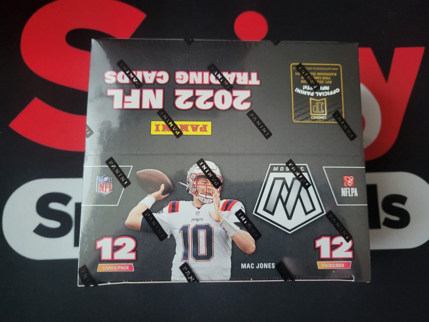 2022 Panini Mosaic No Huddle Football Box